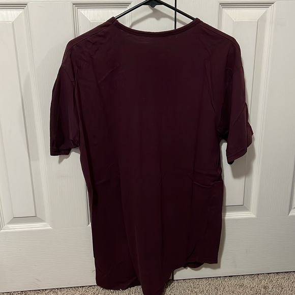 Boys maroon T-shirt - Picture 2 of 2